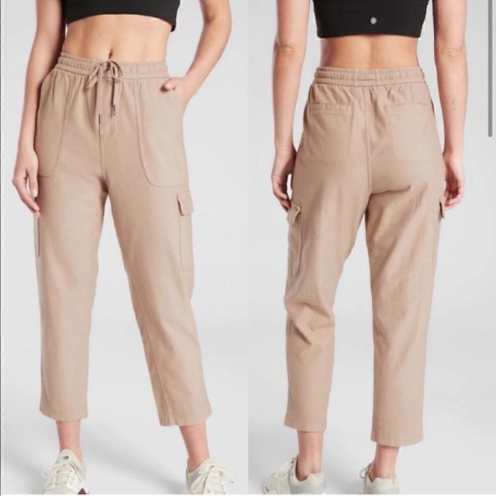 Athleta Neutral Brown Tan Cropped Mid-Rise Farallon Cargo Crop Sweatpants Size 0